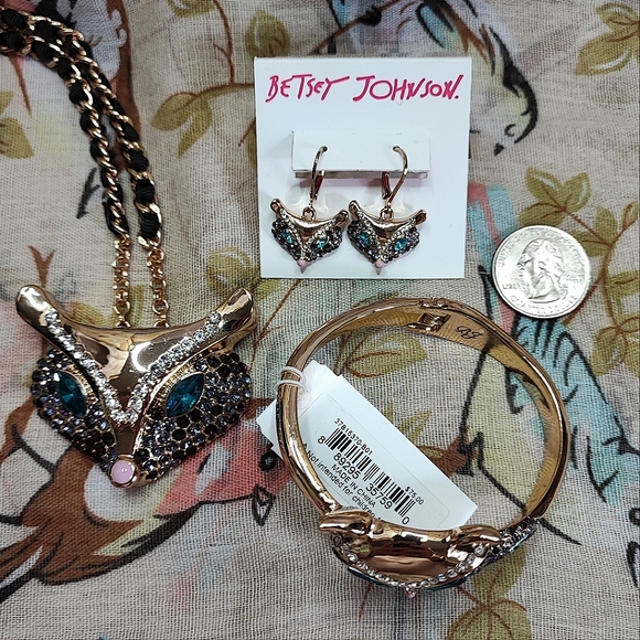 3 Pieces Betsey Johnson FOXY Fox Set Parure  Earrings Necklace Bracelet Retired - Picture 1 of 16